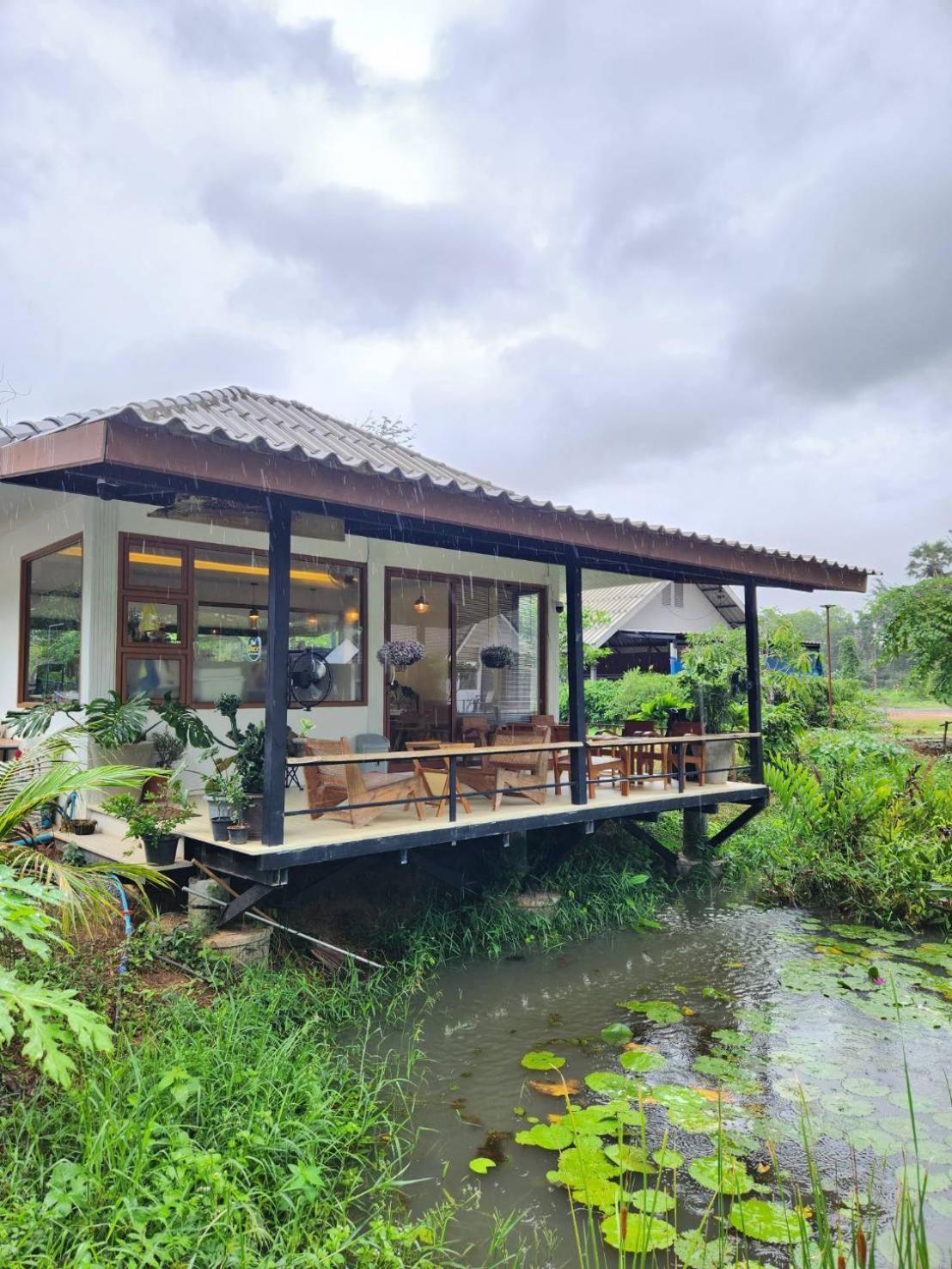 The Duck Cafe And Resort Trat Kültér fotó