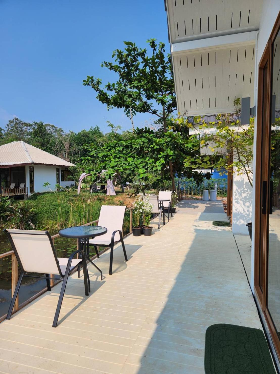 The Duck Cafe And Resort Trat Kültér fotó